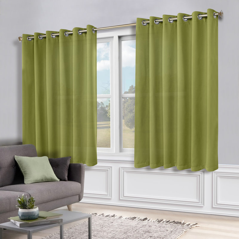Paire de rideaux obscurcissant avec œillets Millendon, Sauge, L 70 po x L 63 po
