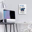 «The Blue Bear» par Lightbox Journal-101612170