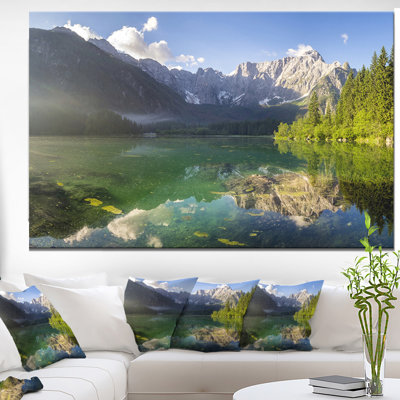 Lac vert dans les Alpes - reproduction sur toile tendue