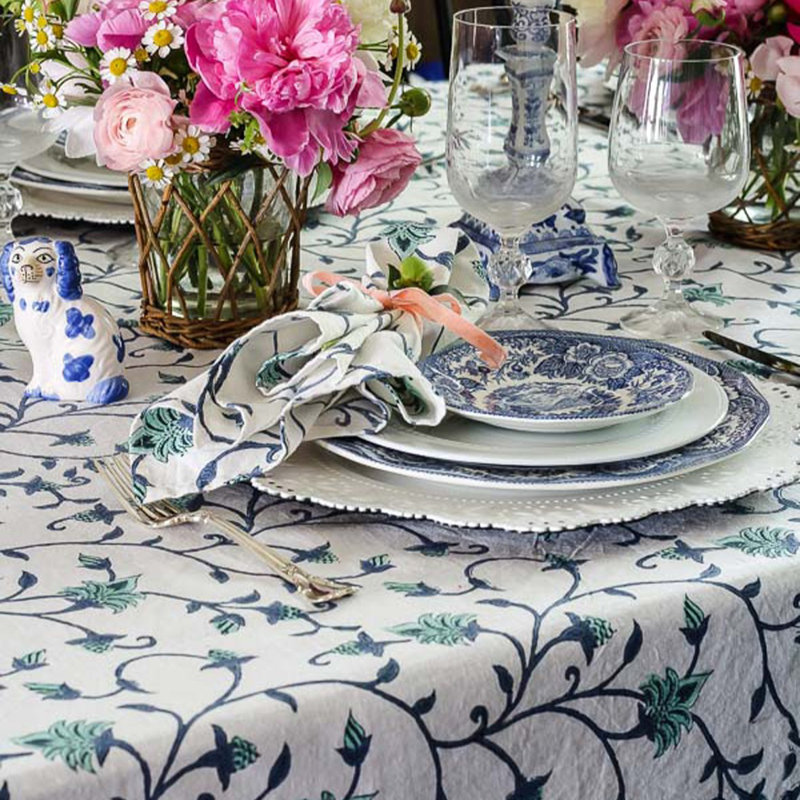 Green Ivy Rectangular Tablecloth, 60" D x 90" L