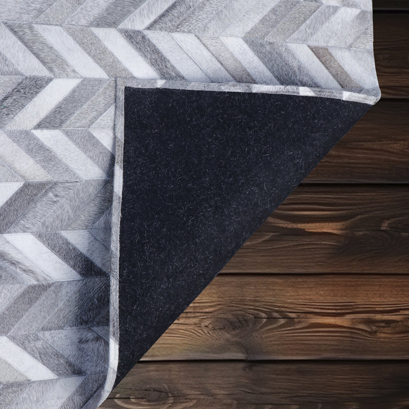Tapis géométrique moderne en peau de vache gris et beige, Rectangle 10 pi x 13 pi