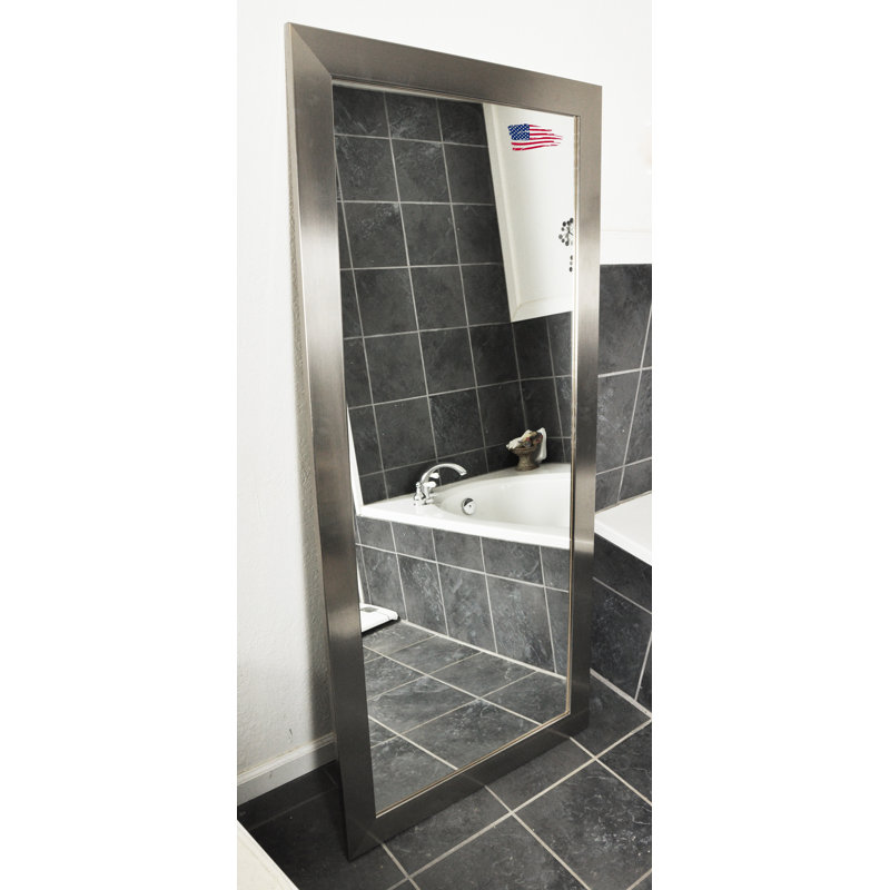Grand miroir pleine grandeur patiné, H 64 po x l 26 po