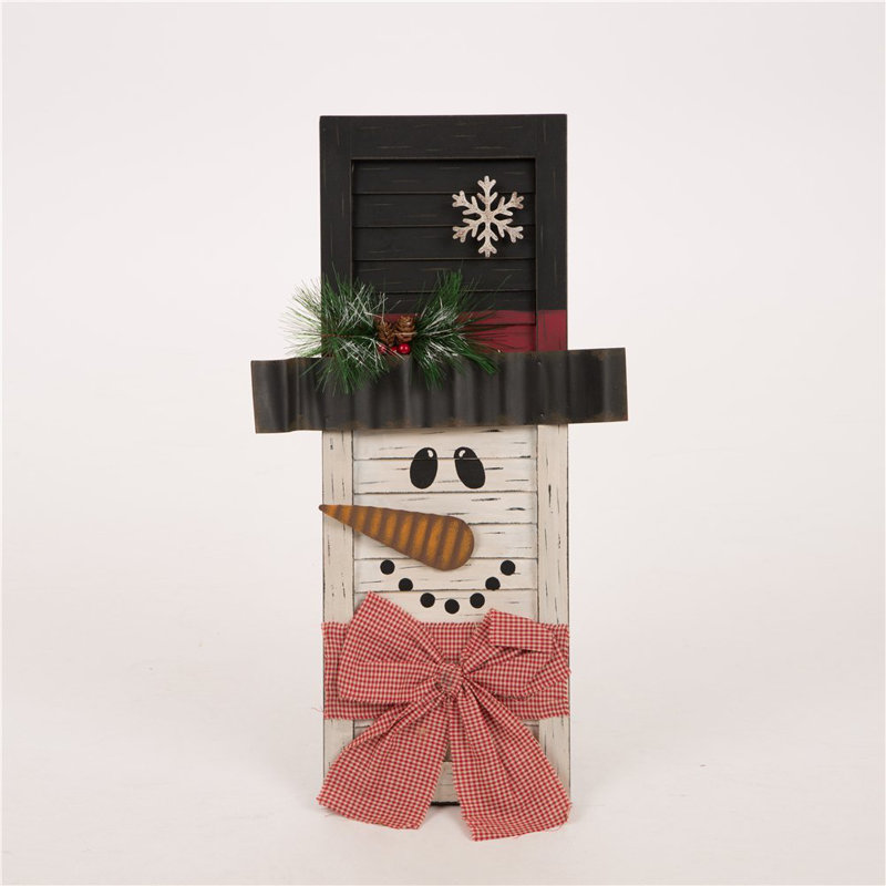 Sculpture volet bonhomme de neige en bois