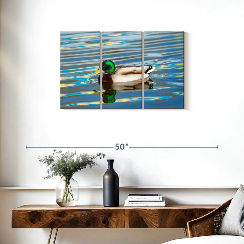 Canard nageant sur le lac, H 20 po x l 33 po