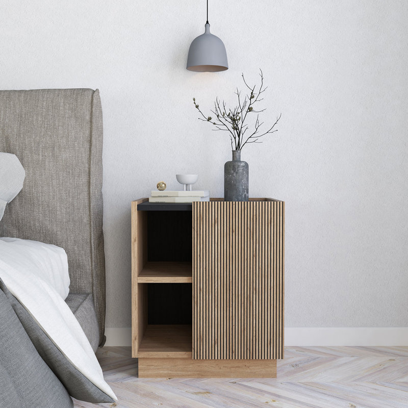 Gaia Nightstand - Modern Nightstand with Storage, 47cm Chic Bedside Table with Striped Cabinet Door and Shelves