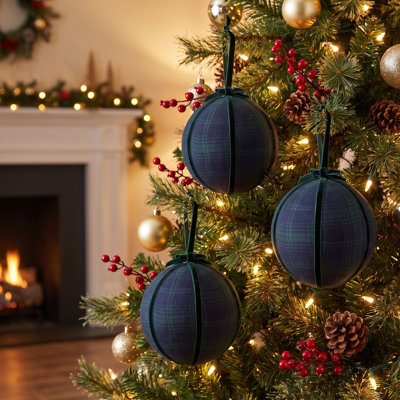 6" Plaid Velvet Ball Ornament 