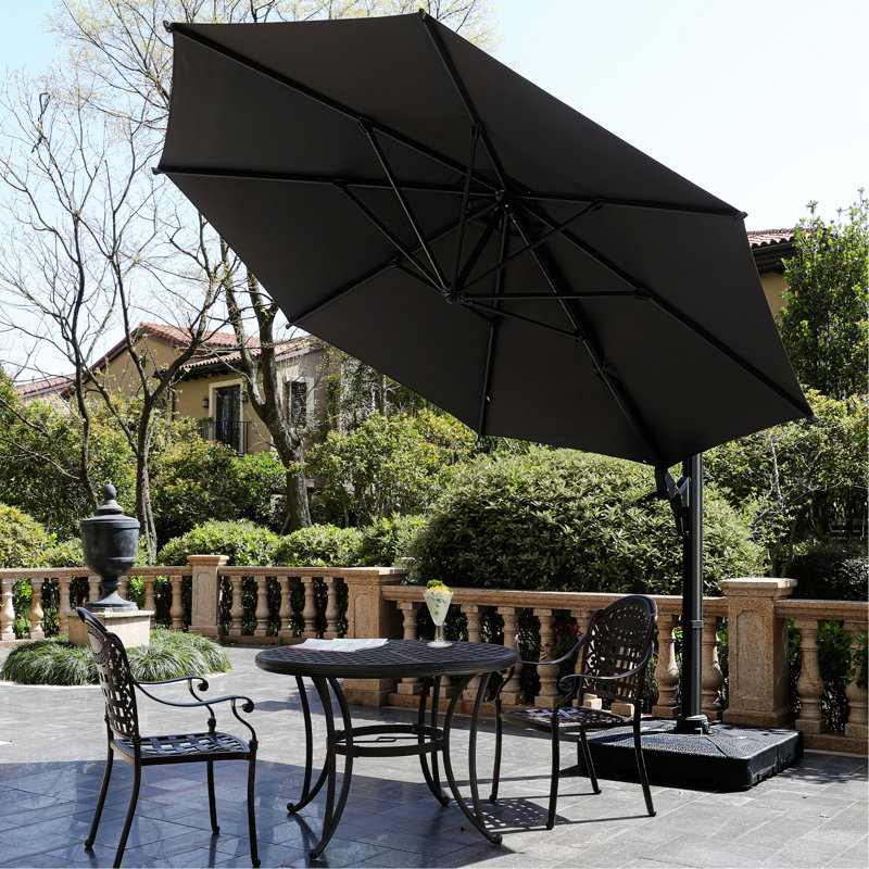 Parasol en porte-à-faux gris 11 pi, qualité de rotation réglable sur 360 ° et inclinaison, tissu teint 250G avec pare-soleil, fonctionnalité de parasol de patio rouille inclinable, protection d'ombrage extérieure stable