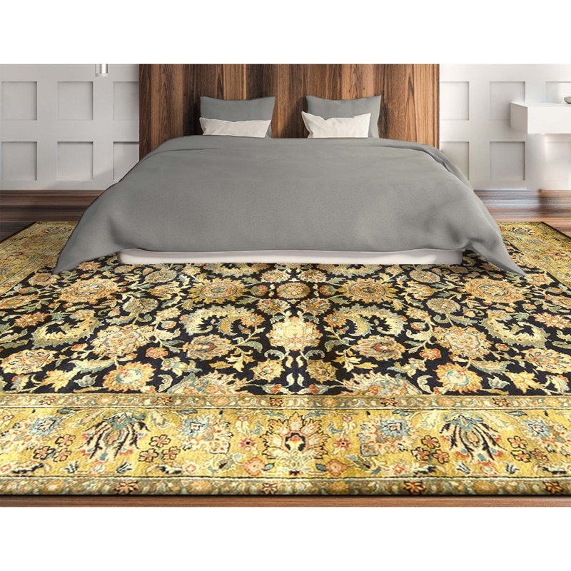 Tapis noir et doré de haute qualité noué à la main