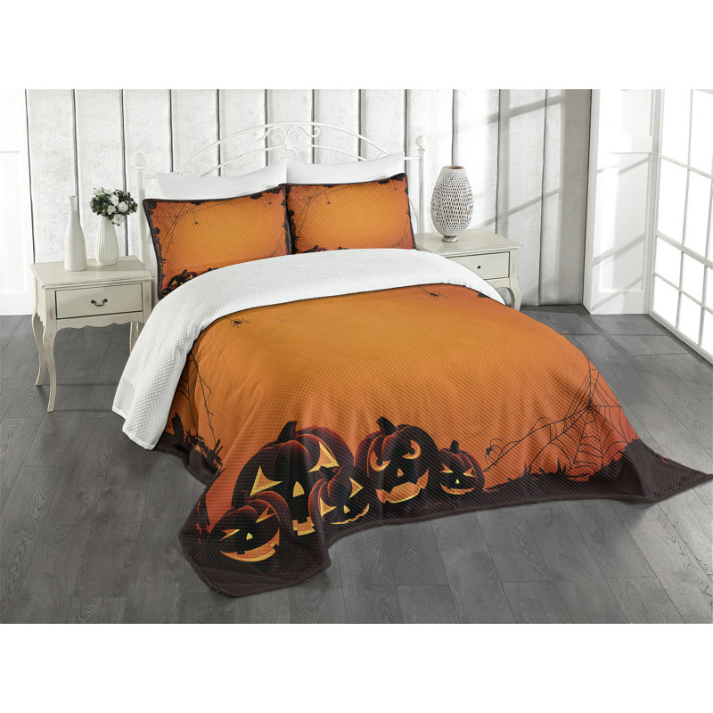 Ambesonne Orange Bedspread Halloween Pumpkin Scary, Queen Bedspread + 2 Standard Shams