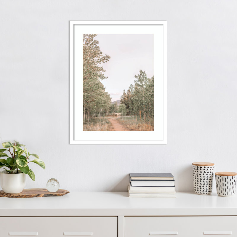 Sentier sinueux par Alicia Abla, Blanc, H 25 po x l 20 po x P 1 po
