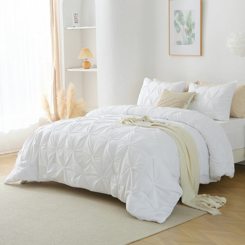 Pleat Polyester 3-Piece Comforter Set, Queen Comforter + 2 Pillowcases, White