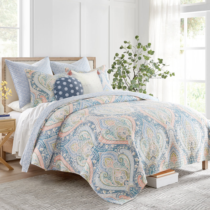 Nadita Twin Quilt Set