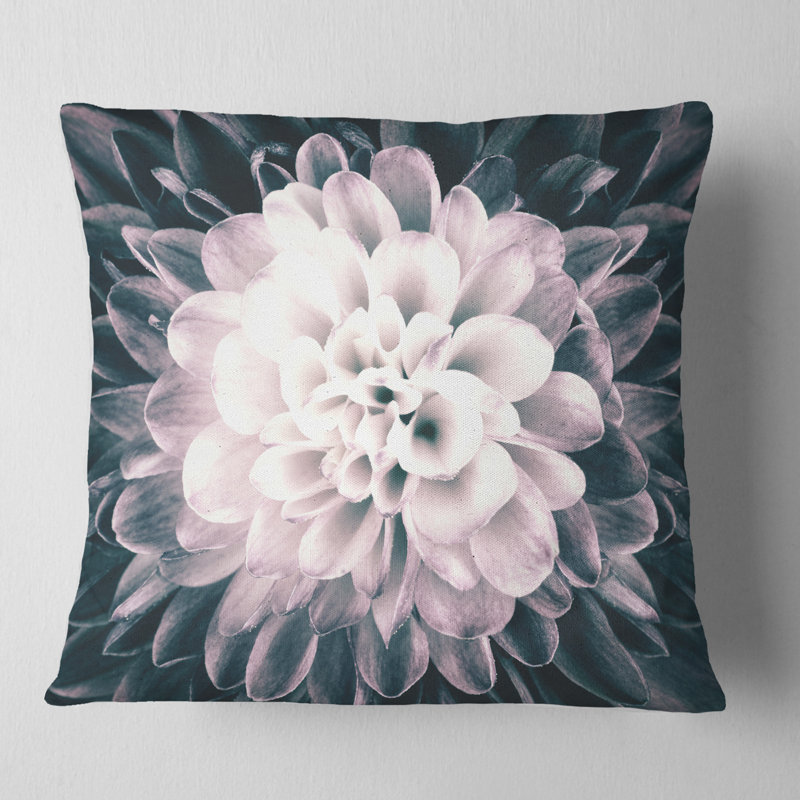 Coussin imprimé floral Macro Chrysanthemum, 18 po x 18 po, Coussin décoratif