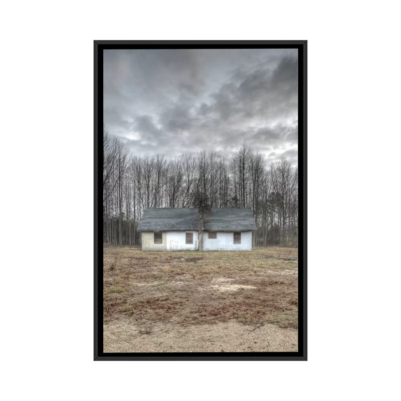 «Luna» par Geoffrey Ansel Agrons, reproduction de photo sur toile, H 26 po x l 18 po x P 1,5 po, Toile avec cadre noir