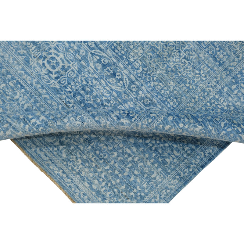 Hand Knotted Wool Area Rug in Blue