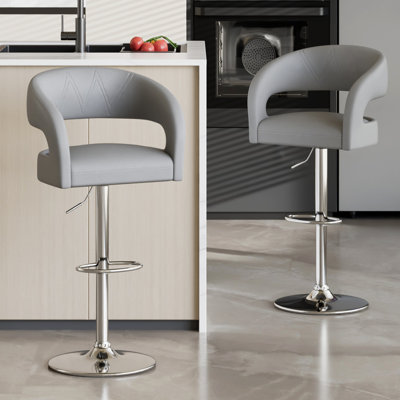 Ensemble de 2 tabourets de bar réglables George avec accoudoirs à dossier George, tabourets de comptoir pivotants en cuir de polyuréthane moderne avec repose-pieds, chaises d'îlot de cuisine pour la salle à manger, bar maison, café, gris