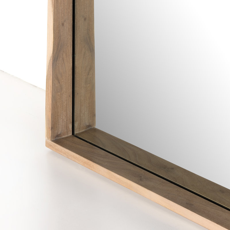 Vora Mirror