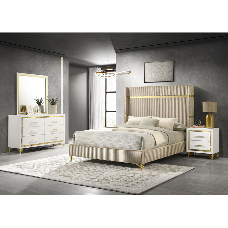 Ensemble de chambre avec grand lit 4 pièces Rohnan, Grand, 4 Pcs: Bed, Nightstand, Dresser, Mirror