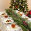 Guirlande de Noël 9 pi avec des pommes de pin et des baies rouges