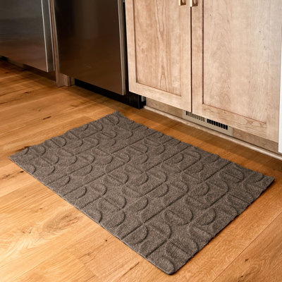 WaterHog Luxe Hourglass Non-Slip Doormat
