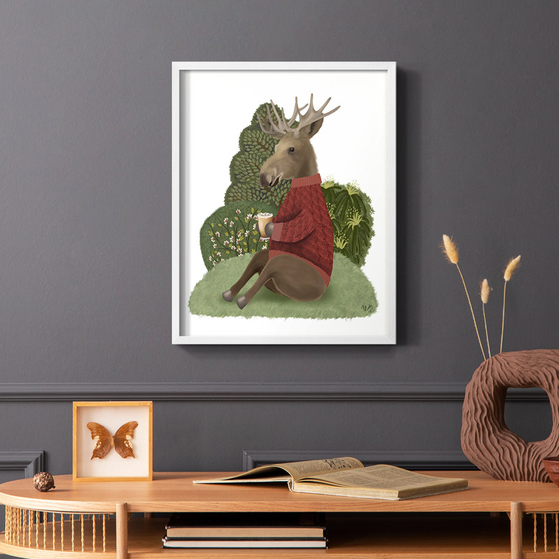 Latte Moose dans un chandail, reproduction encadrée - bois massif, Blanc, H 28 po x l 22 po