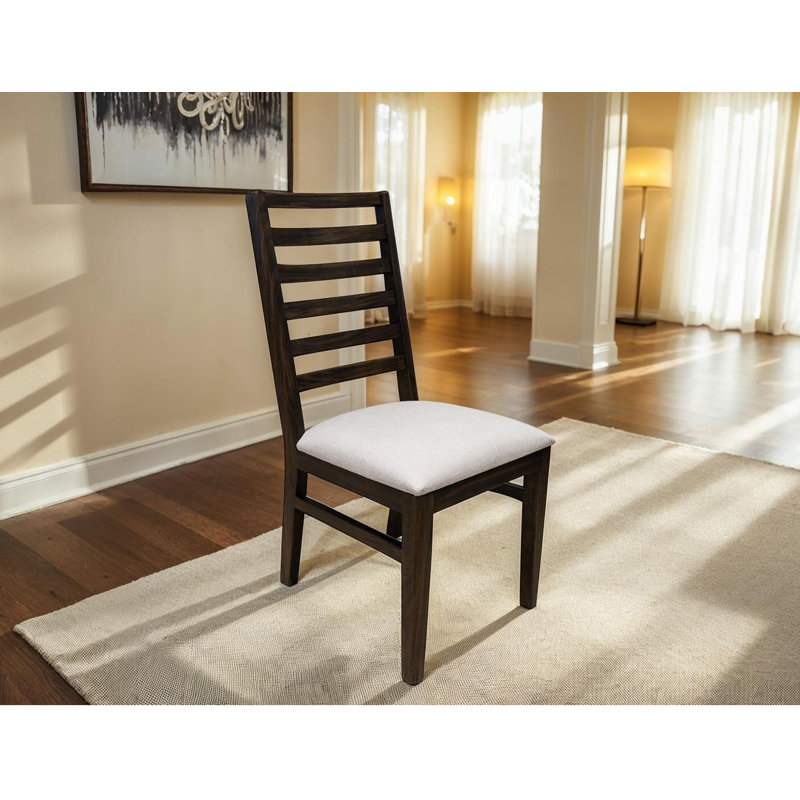Chaise rembourrée en bois noir Balam