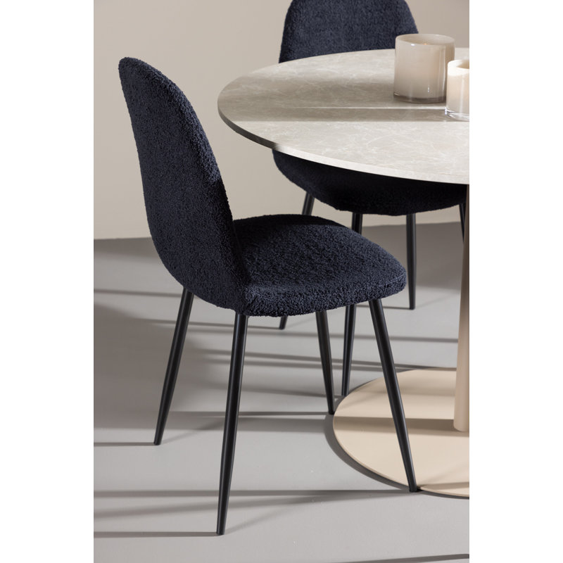 Nondalton 4 - Person Dining Set