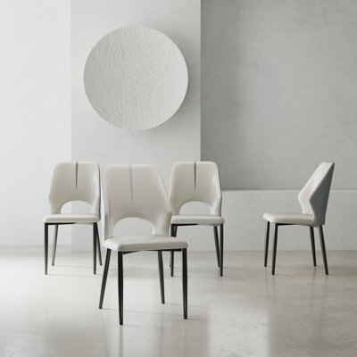 Chaise rembourrée avec pieds en métal