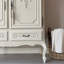 Armoire de rangement sculptée de style européen