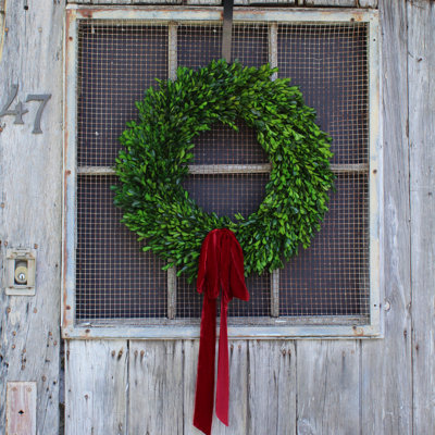 Handcrafted Preserved Boxwood 22'' Wreath