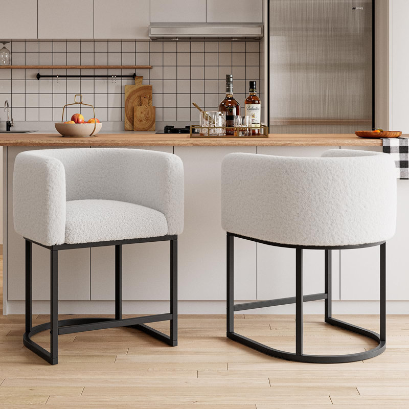 Ensemble de 2 tabourets de bar à hauteur de comptoir de 42,2 lb x 23,9 po x 20,9 po x 30,3 po avec structure en fer et revêtement en bois d'ingénierie
