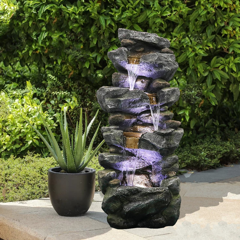 Fontaine en fibre de verre et résine avec lumière