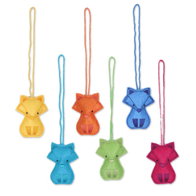 Figurine suspendue chat vibrant