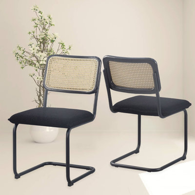 Chaise d'appoint à dossier noir Reatha