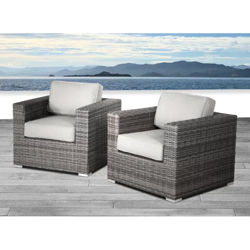 2 chaises d'extérieur grises, en aluminium antirouille, munies de coussins d'eau, offrant une assise confortable, aucune terrasse d'assemblage