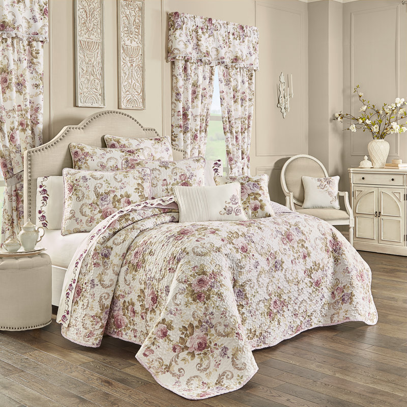 Chambord Quilt Set, Full/Queen Quilt + 2 Standard Shams