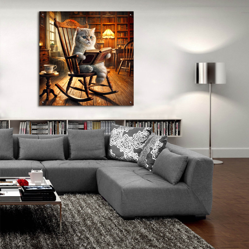 «Cat In Rocking Chair Reading» par Rey Klimt, art mural en verre acrylique, H 36 po x l 36 po x P 0,2 po