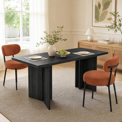 Table de salle à manger rectangulaire en bois Alyria de 70 po avec 2 chaises de salle à manger en cuir bouclé Sherpa