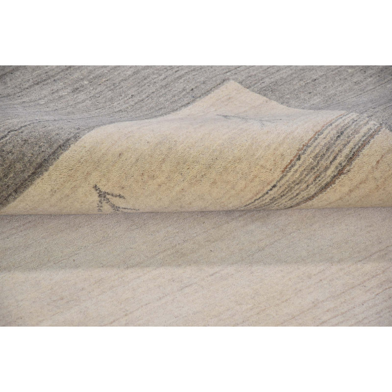 Wool Oriental Area Rug in Black/Beige, Rectangle 6' x 9'