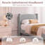 Structure de lit plateforme simple rembourrée en coton gris avec pieds de colonne arrondis, tête de lit rembourrée et support de lattes de matelas pour chambre dortoir