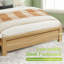 Grand lit et table de chevet-123386585