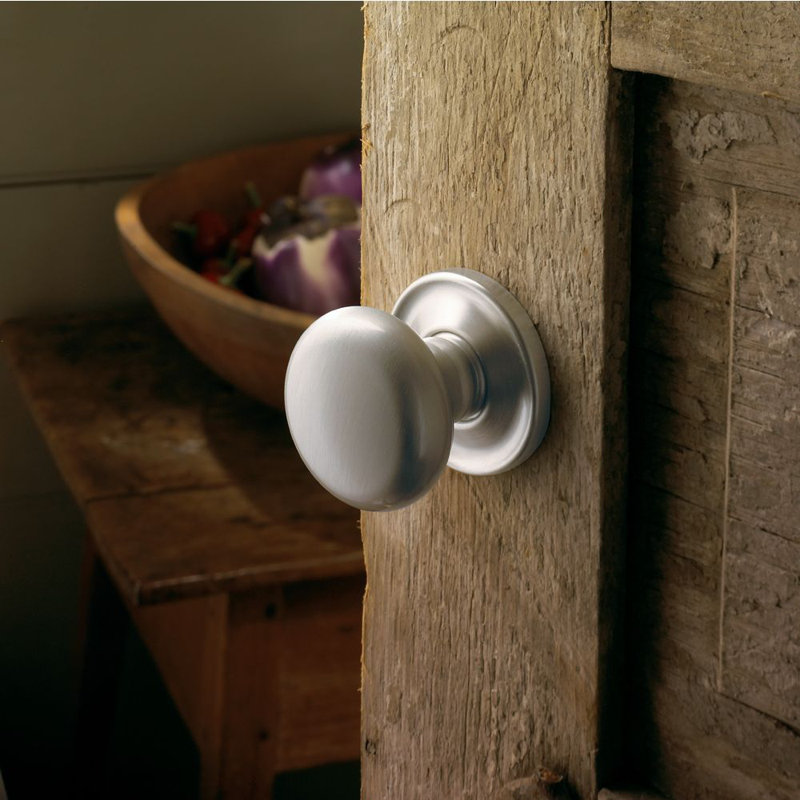 Round Single Dummy Door Knob with Traditional Round Rose, Polished Brass