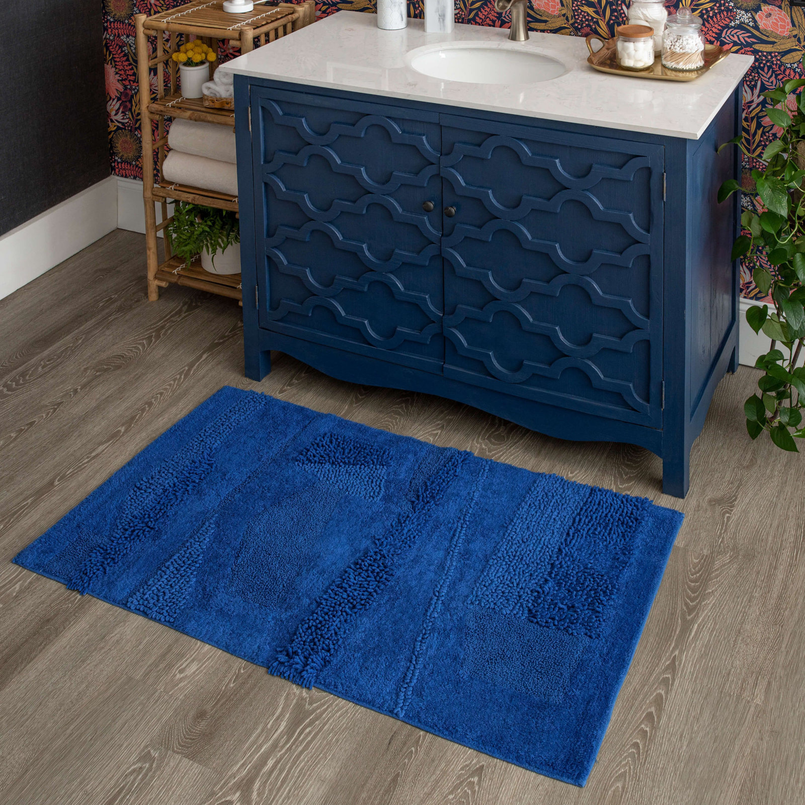 Laverne Solid Cotton Bath Rug, Fiesta Cobalt, 27" W x 45" L