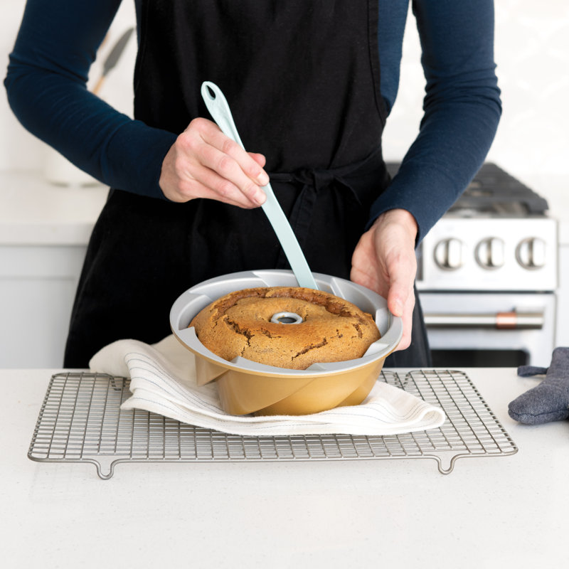 Nordic Ware Light Blue 3-Piece Bundt Cake Tool Set