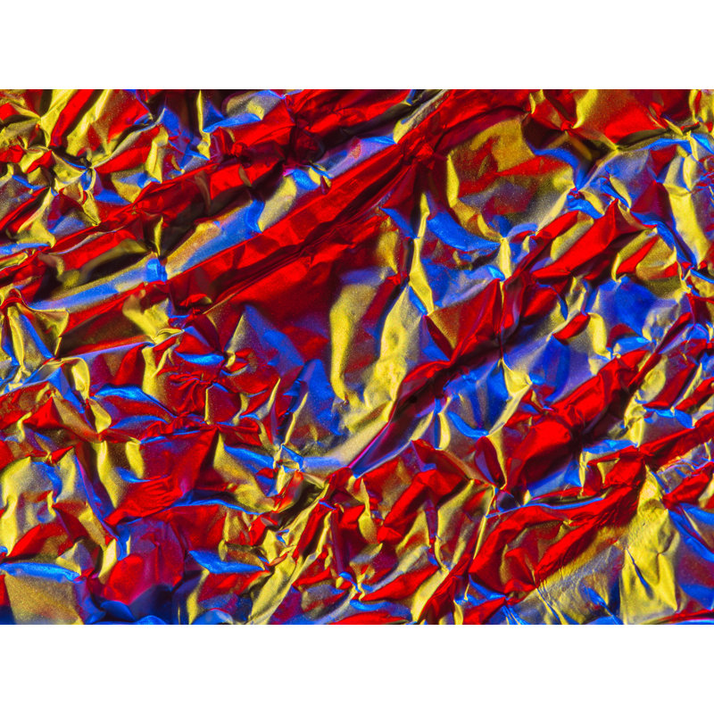 Aluminium Foil par Philippe Yearoux - photographie encadrée, H 25 po x l 33 po, Toile avec cadre noir