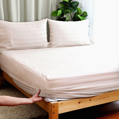 Percale Weave California Fitted Sheet - 300 Thread Count GOTS Certified - 17" Deep Pockets - Soft & Breathable Bedding