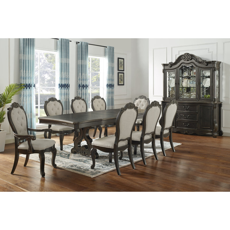 Chaise avec accoudoirs rembourrés touffeté à l’expresso Nueva