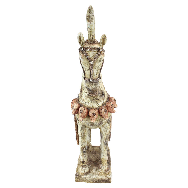 Statue de cheval caparaçonné six dynasties Tang