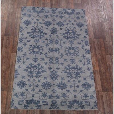 Shyanne Wool Floral Indoor Rug