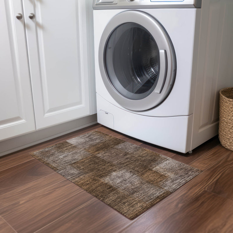 Tapis intérieur / extérieur lavable en machine 1 pi 8 po x 2 pi 6 po chocolat Neysa ACN742, Rectangle 1 pi 8 po x 2 pi 6 po